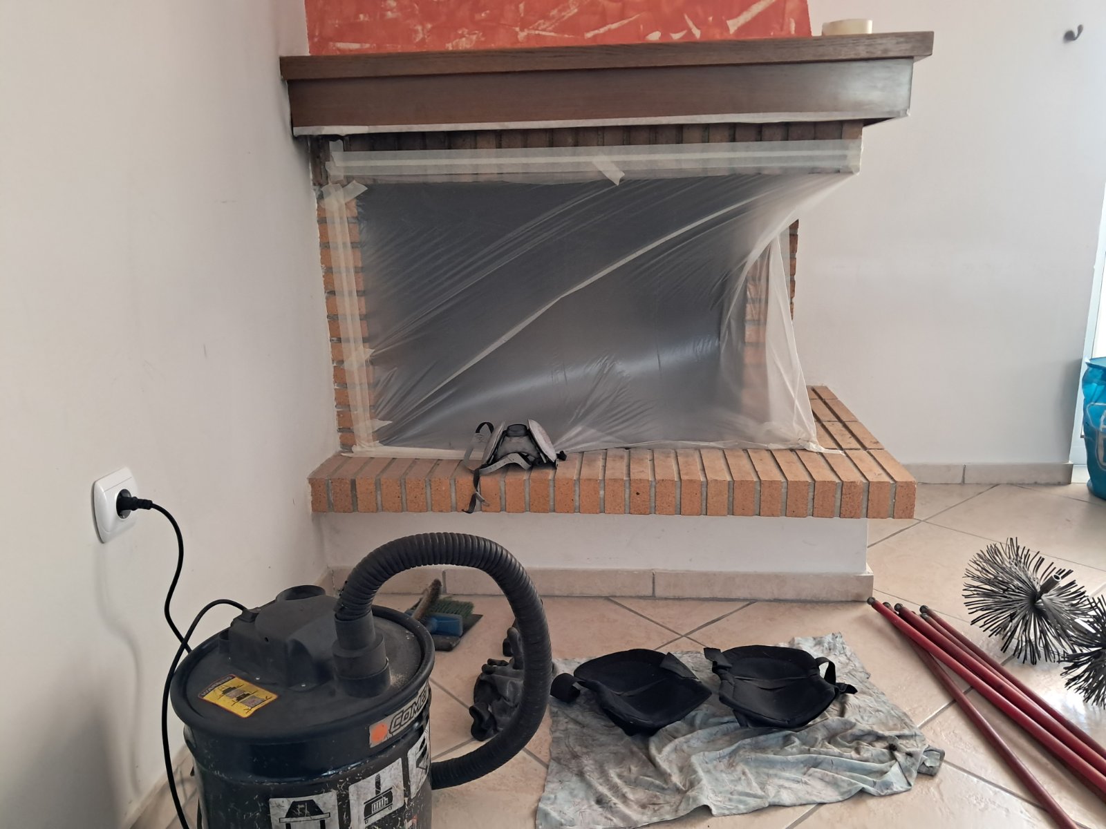 Καθαρισμός και βάψιμο τζακιού #1